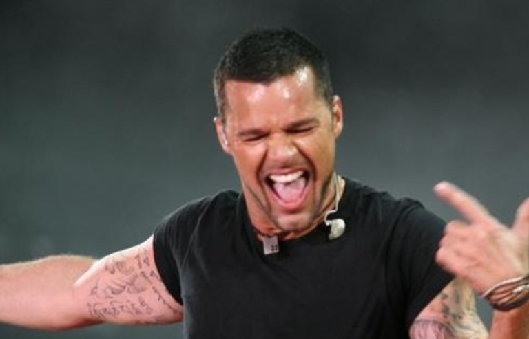 Integrantes de "Menudo", antigua banda de Ricky Martin, revelan abusos